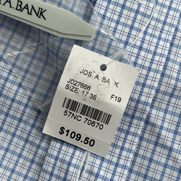 Jos A Bank Traveler Travel Tech. Tailored Fit 17 - 36 - Picture 4 of 13